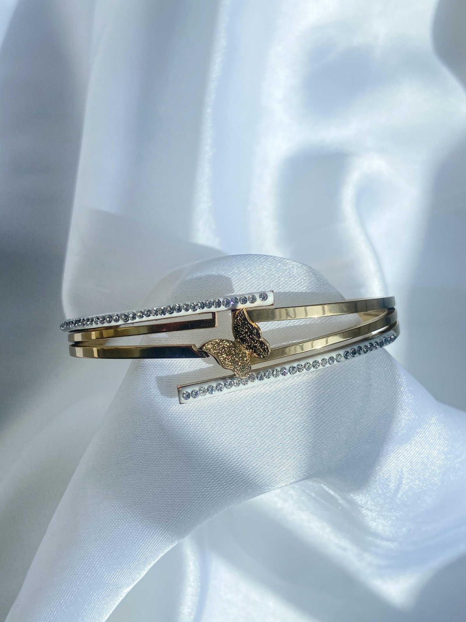 luxury butterfly handcuff - Image 3