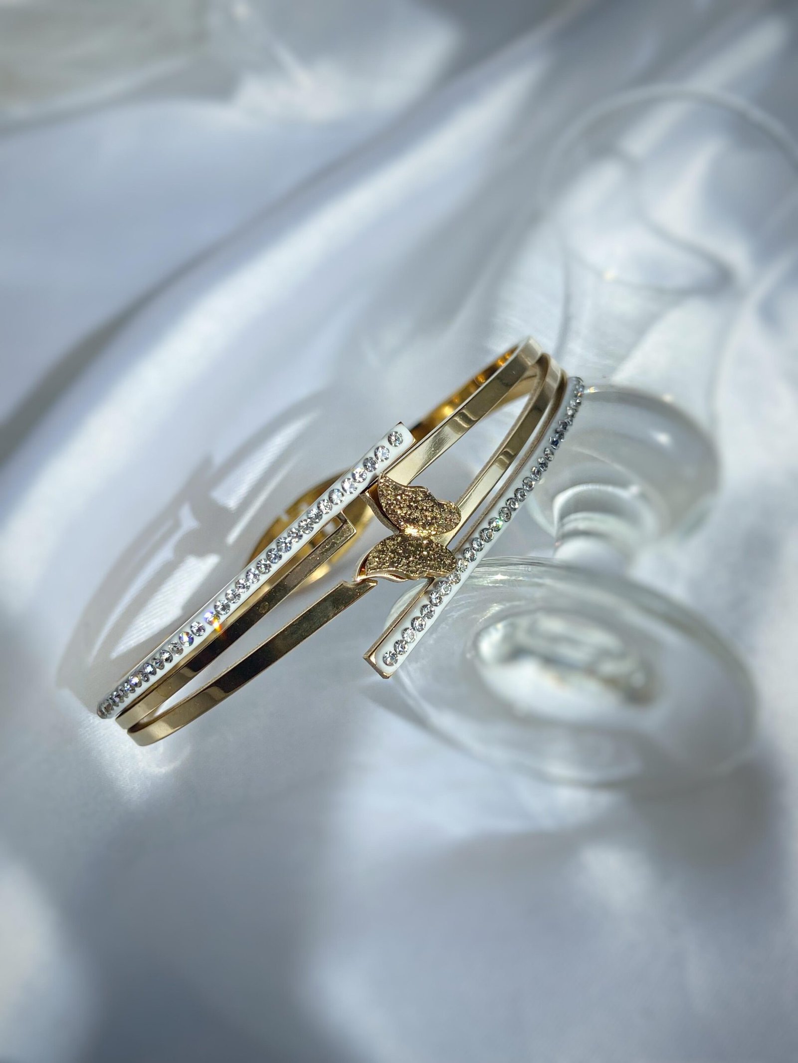 luxury butterfly handcuff