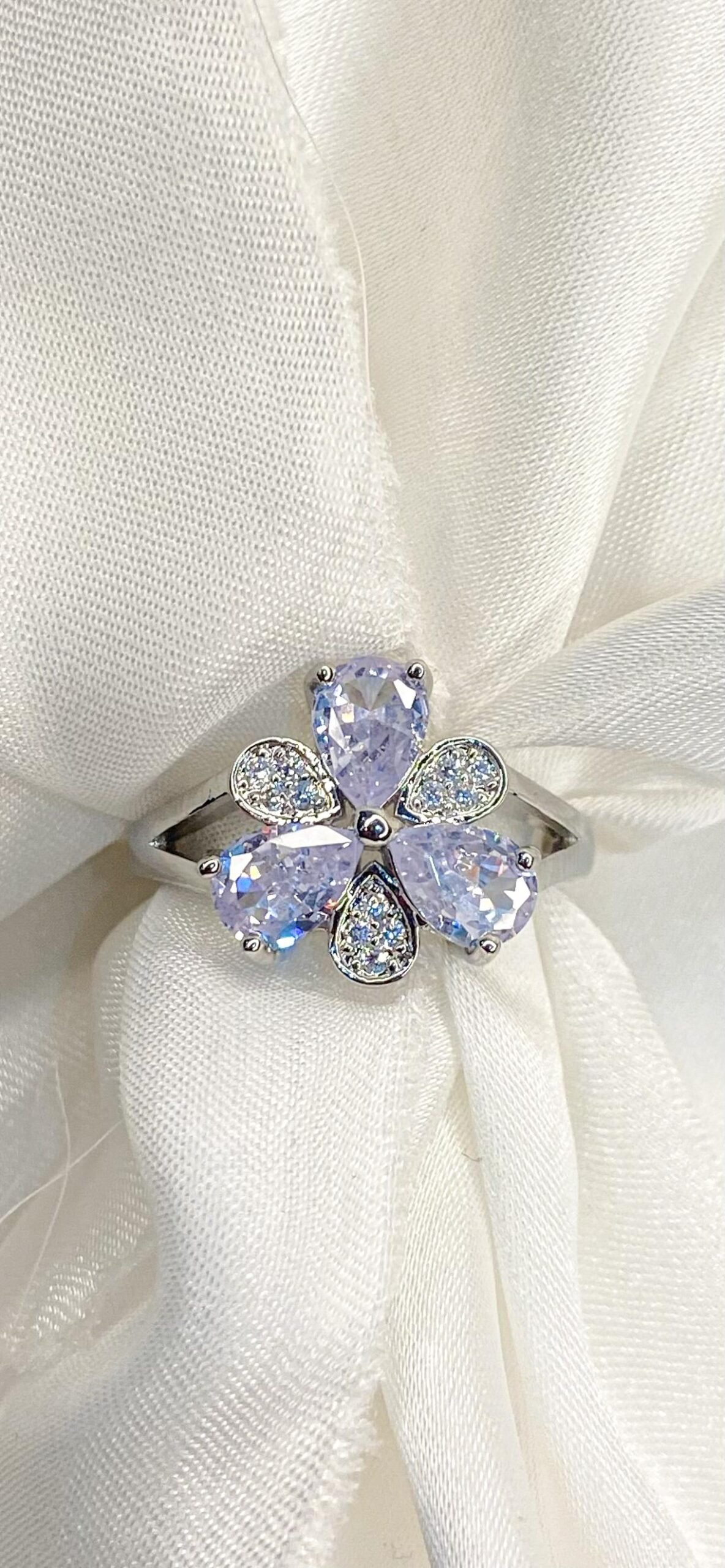 Silver Three stone flower Adjustable ring