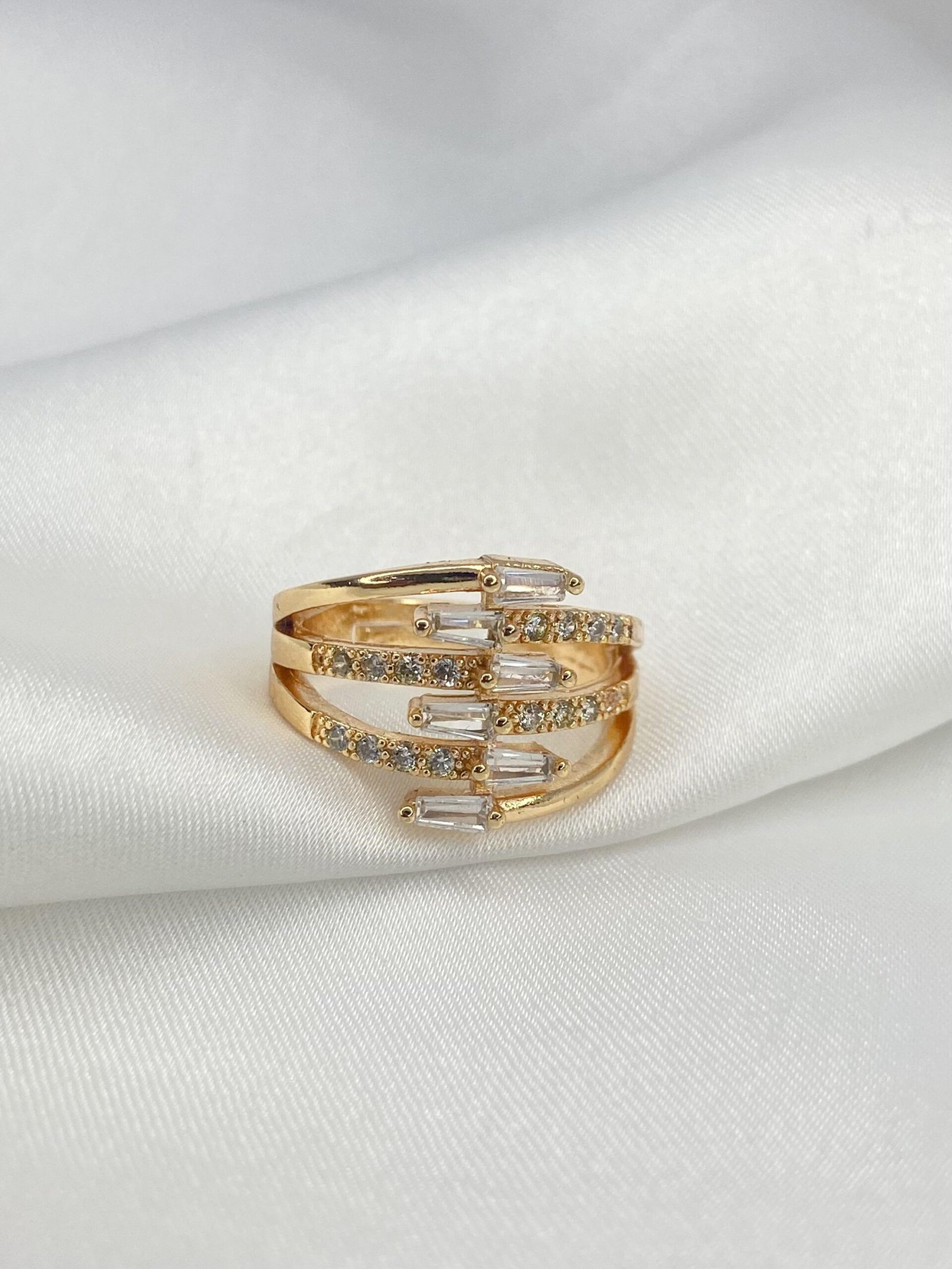 Criss cross zircon Adjustable ring - Image 2