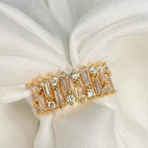 Elegant zircon Adjustable ring