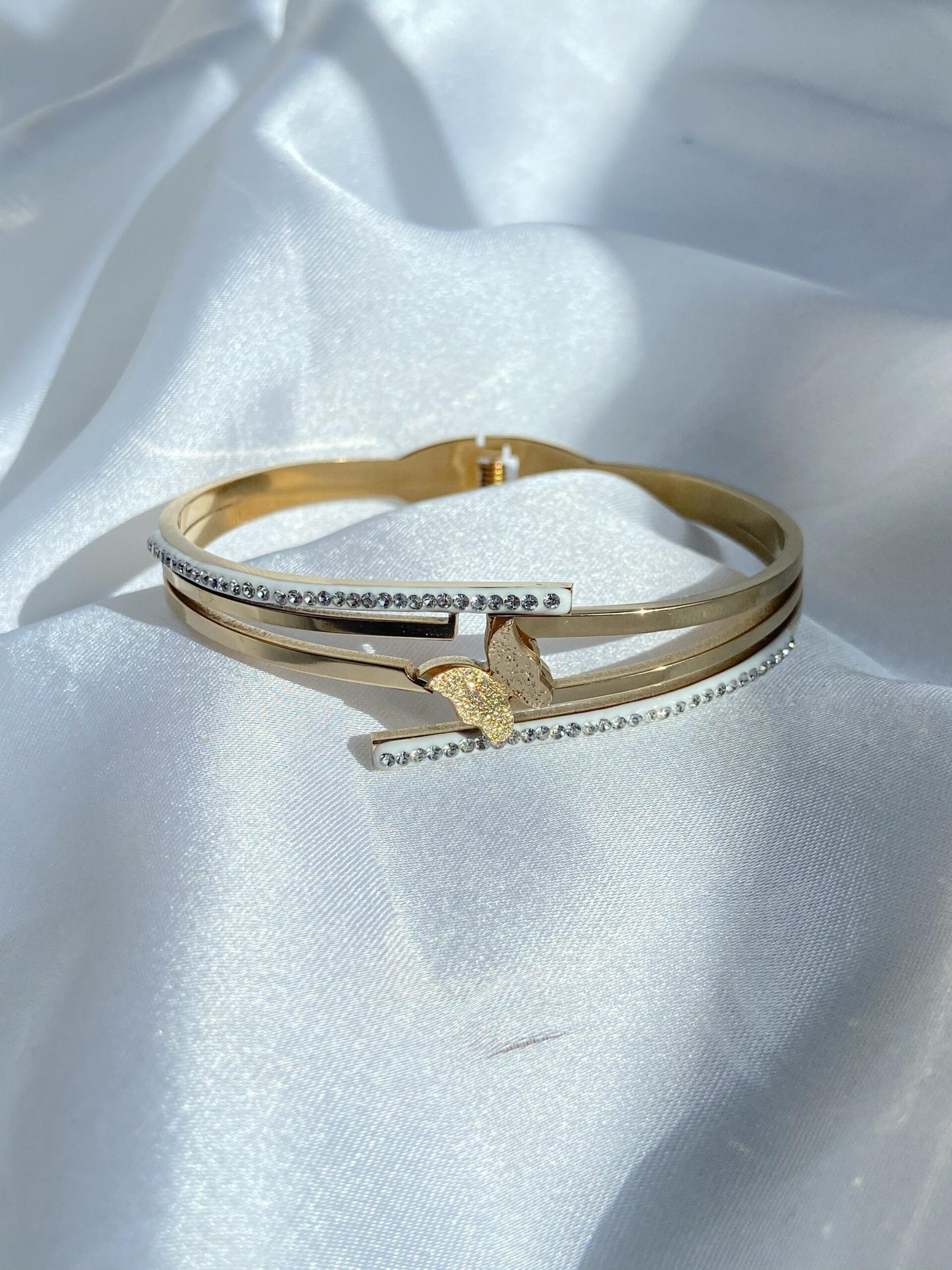 luxury butterfly handcuff - Image 2