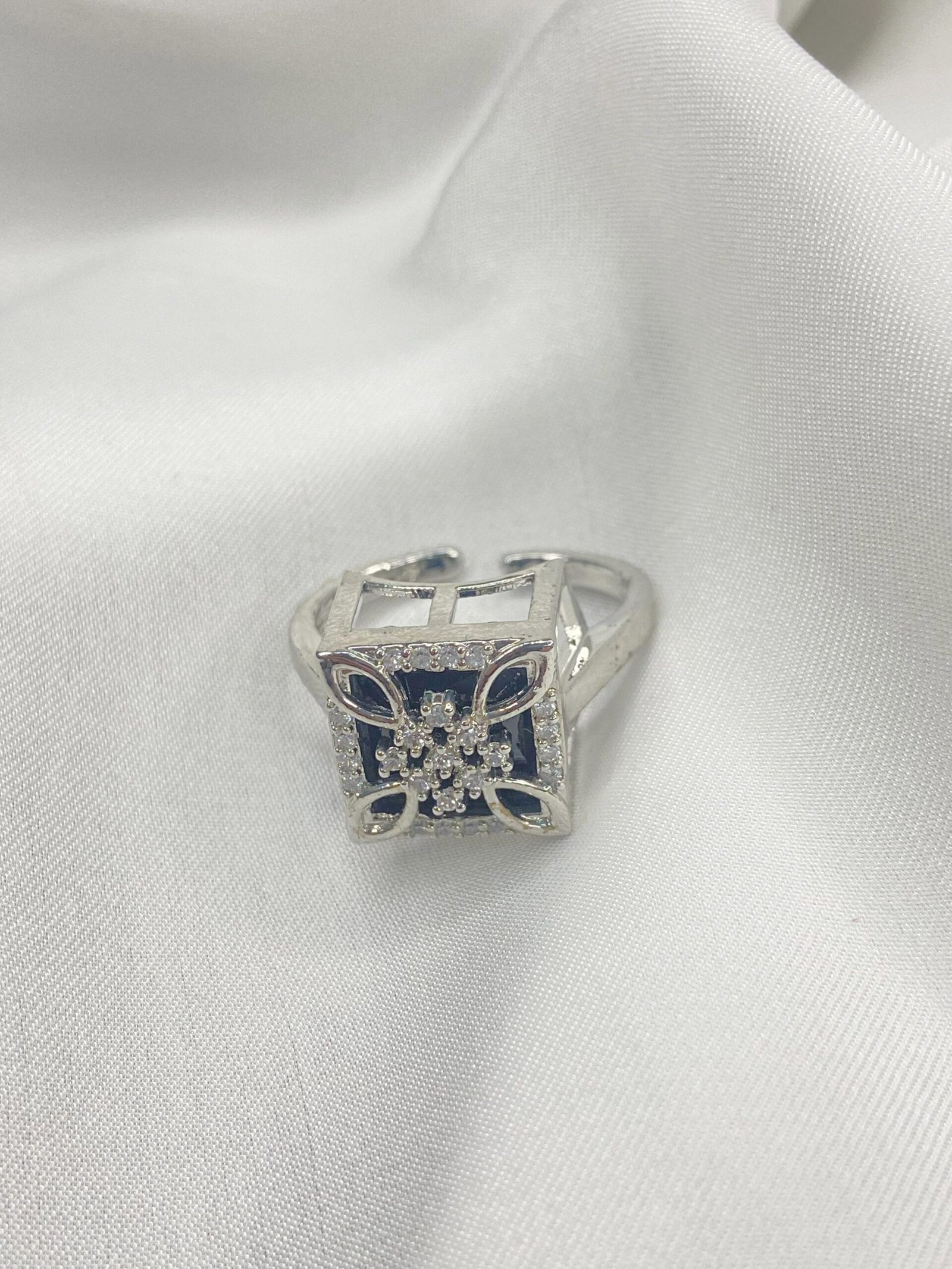 Midnight clover Adjustable ring - Image 2